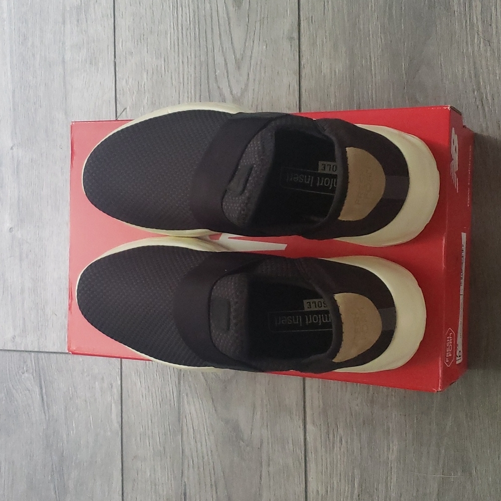 NIB New Balance slip on sneakers